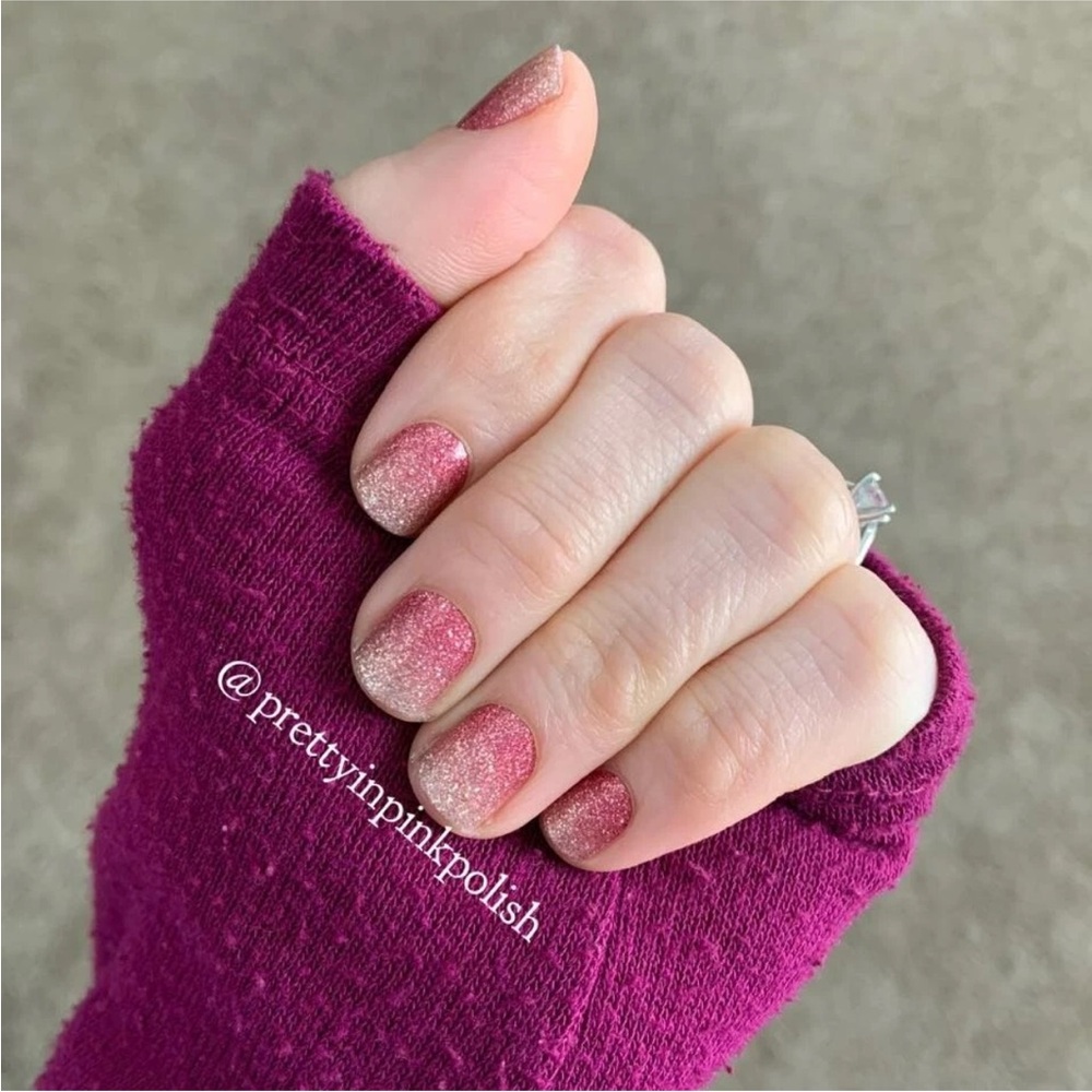 *Retired* Color Street: Coral Bay | Gold Pink Sparkles Glitter Summer Ombre - Picture 9 of 16